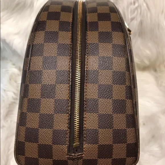 Authentic LV Nolita Damier Ebene - Picture 5 of 11
